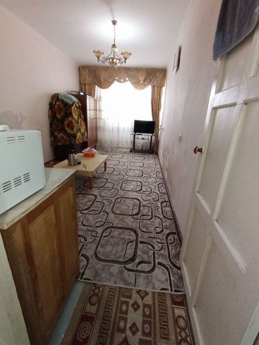 Sergeli 4 mavzesi 2xona 7qavat 9etajka galareyka