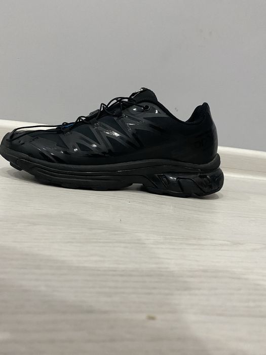 Черные Salomon кроссовки