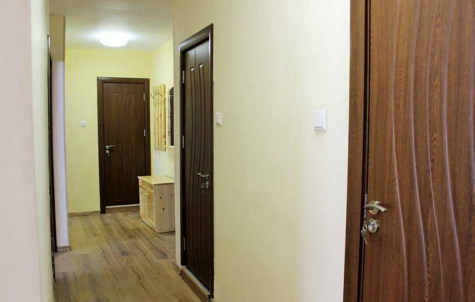 Дава се под наем Двустаен апартамент в Бургас, Възраждане - 80 кв.м за 200 € - Снимка #10