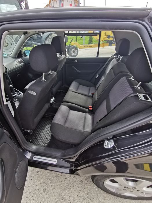 Vând VW GOLF 4 1.6 16V