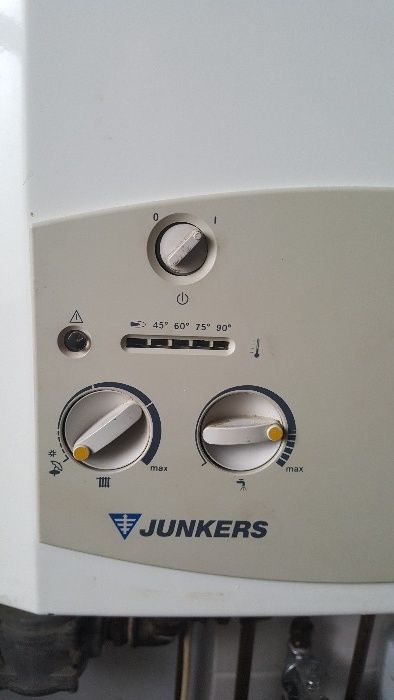 Reparații centrale termice Buderus , Junkers , Bosch Repar placă -bază