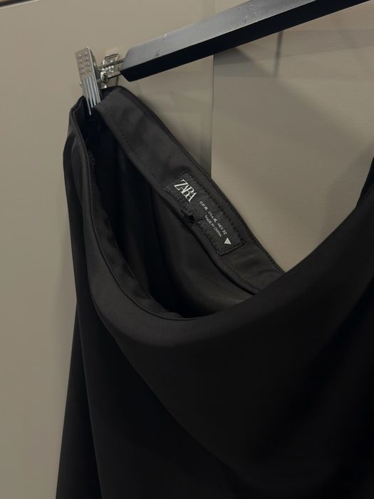Сатенена пола Zara