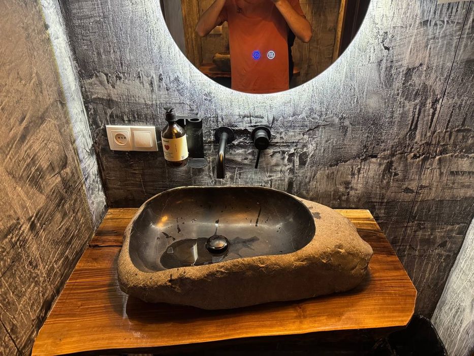 Раковины из речного камня на заказ.