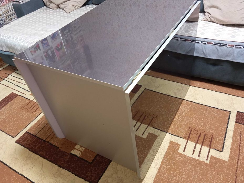 Стол книжка продается