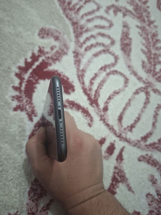 Айфон 11 в идиялном состоянии