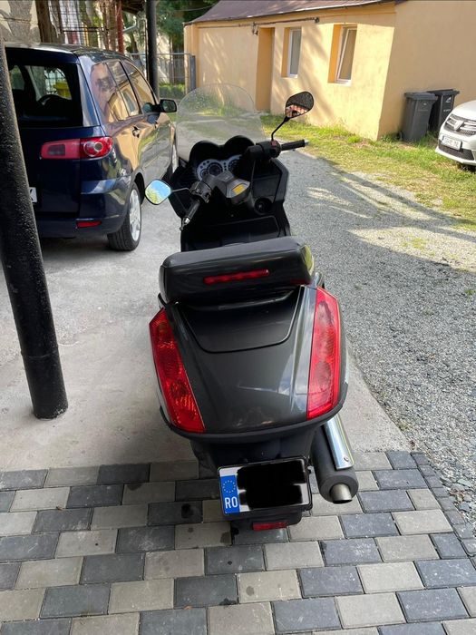 Vând scuter Aprillia Atlantic de 500cc