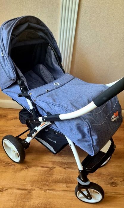 Коляска Quatro Monza прогулочная