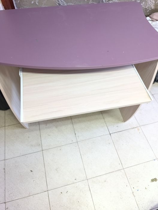 Продавам Бюро 25€