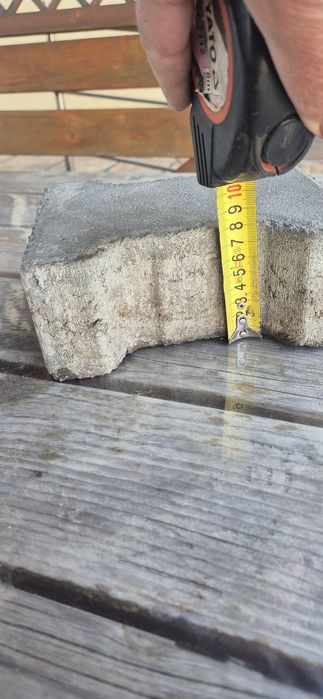 Pavele T2gri ciment, trafic intens 20×16,5×8cm 110 m2 .48 lei m2.