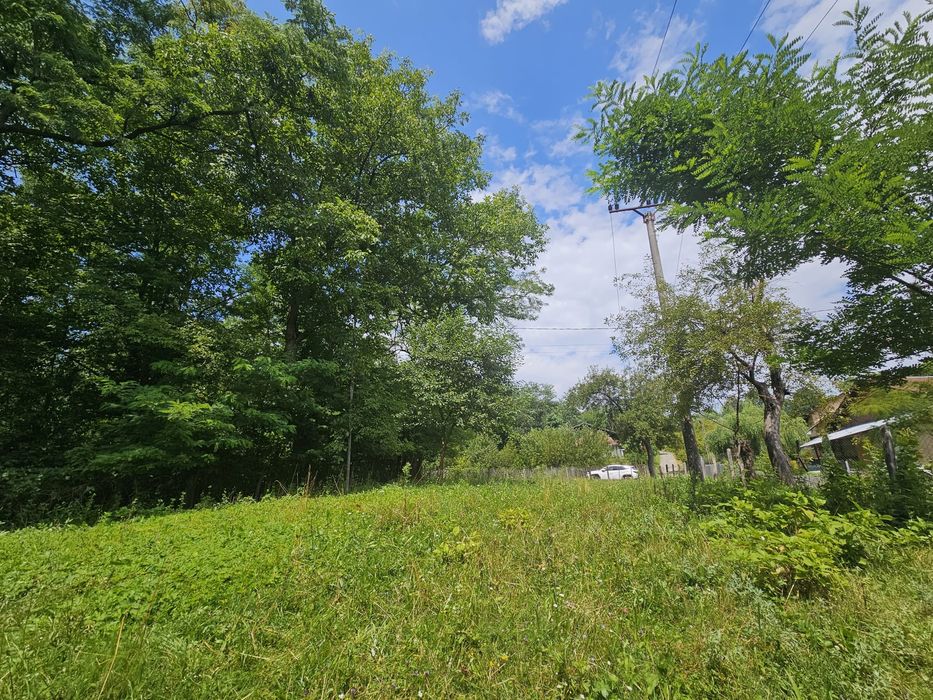 Vand Teren intravilan zona Varfuri, Dambovita