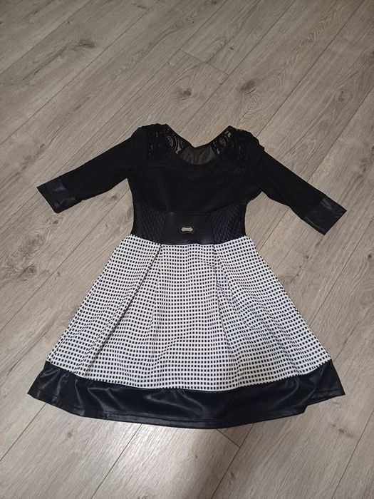 Ефектна рокличка