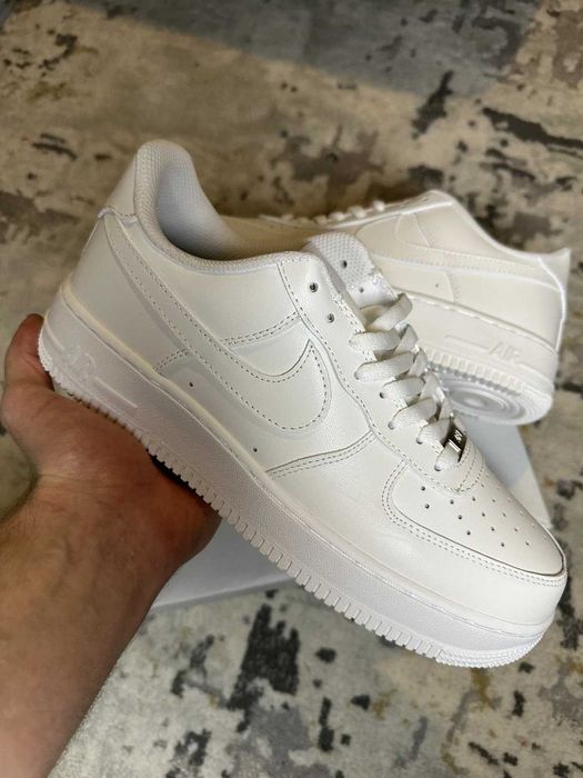 Nike Air Force 1 Albi (40/41) FULLBOX | Livrare rapida cu verificare colet