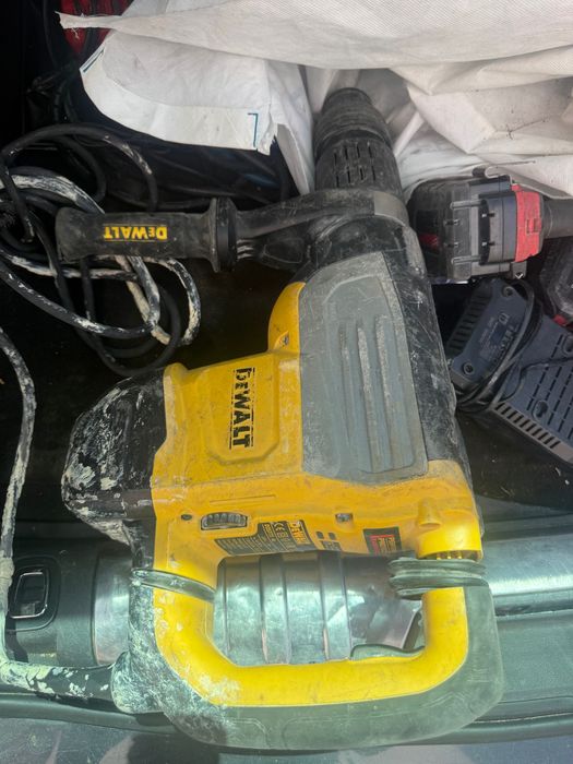 dewalt d25773-qs къртач 1700w