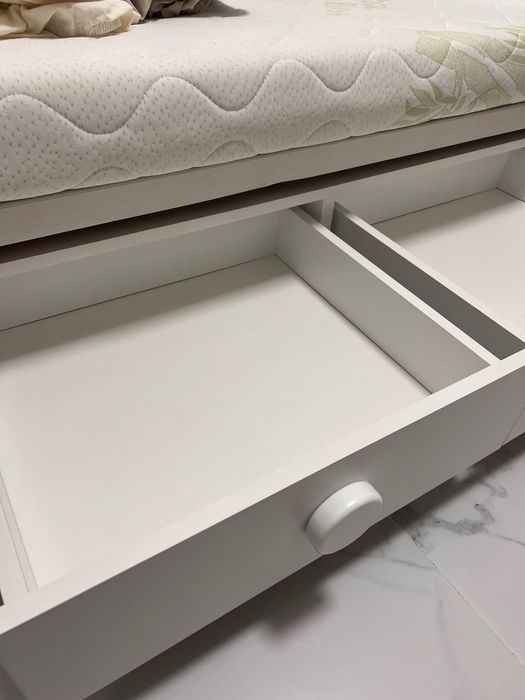 Бебешко легло/креватче с люлеещ механизъм