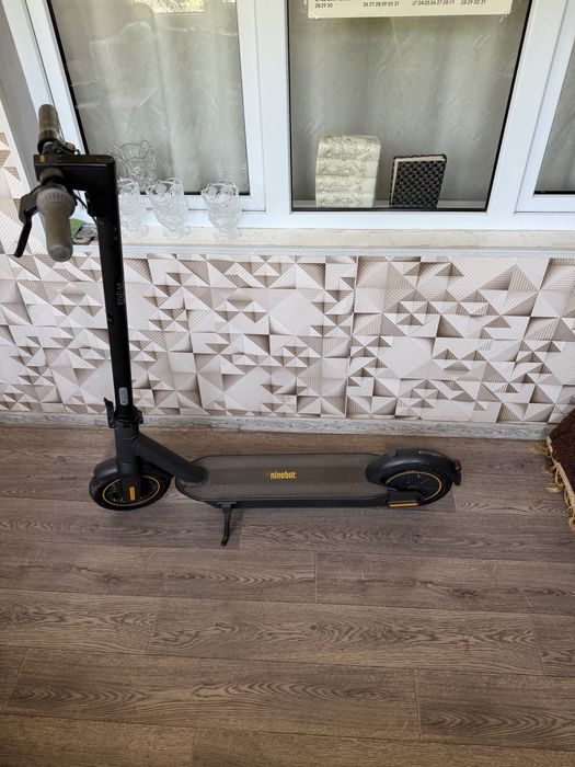 Продам Электросамокат Ninebot Max G30P  в хорошем состоянии