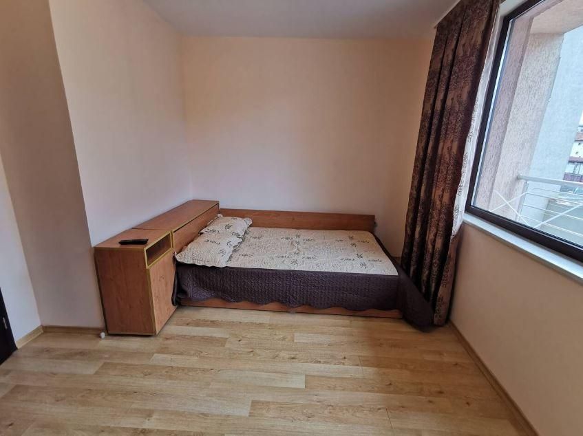 Двустаен апартамент, под наем, кв. Колхозен пазар