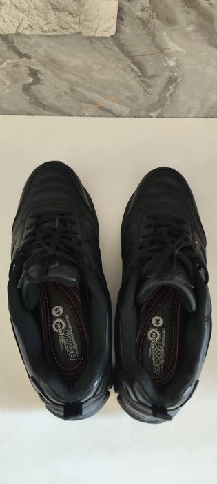 Кроссовки раз. 46. Bona.