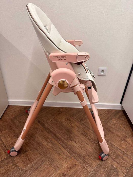 Продавам столче за хранене Peg Perego Prima Pappa Follow Me