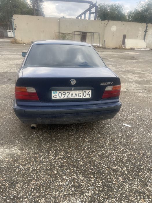 БМВ 3.18 продам срочно