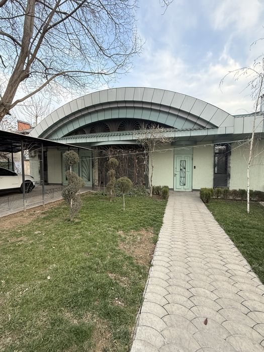 Продается дом по улице Буюк Ипак Йули. СОБСТВЕННИК ДОМА,