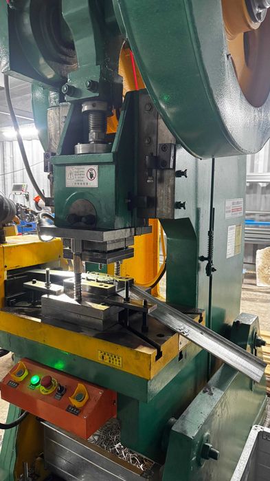 Уголок монтажный №20, №30