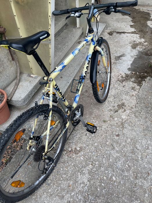 Bicicletă Mountainbike .