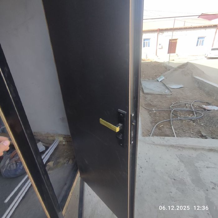 Тоза темир дарвоза сотилади