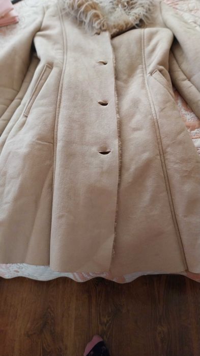 Продавам ново палто