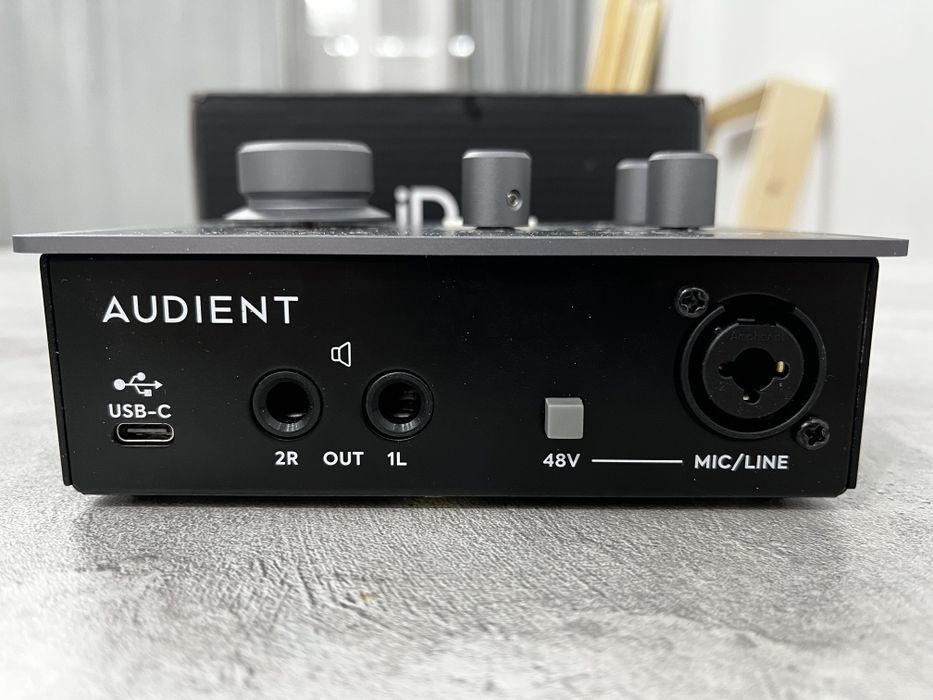 Audient id4 MK2 аудиокарта