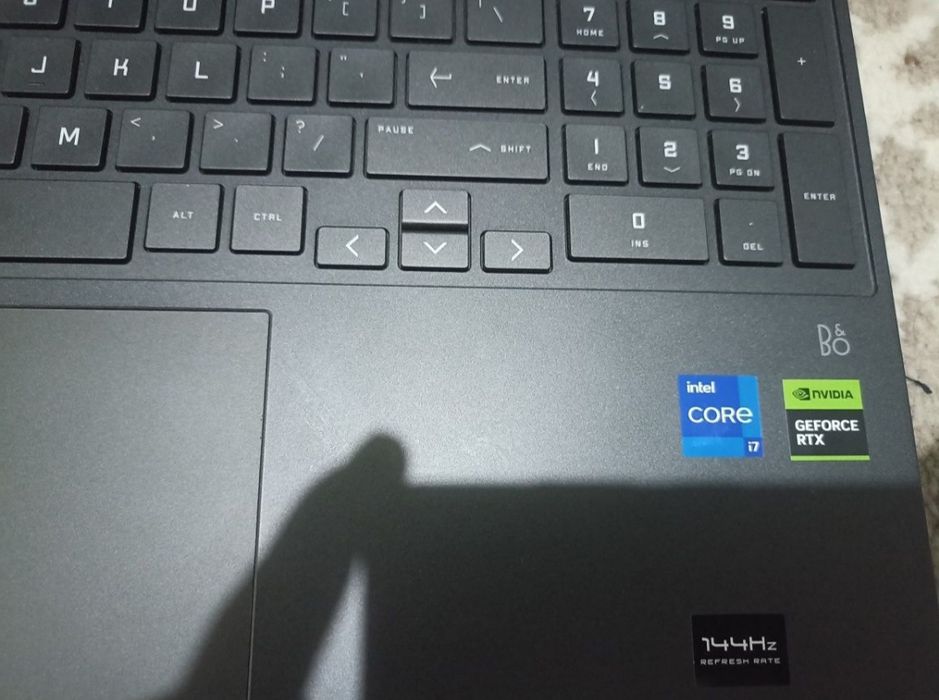 HP victus i7 512/16