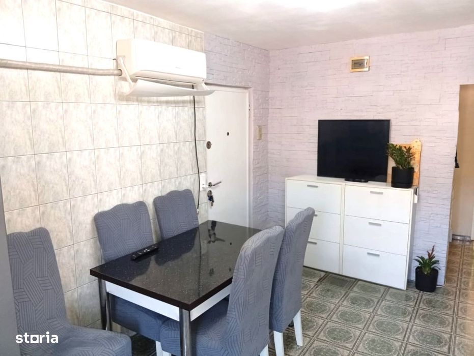 Apartament 3 camere de vanzare in Micalaca 500