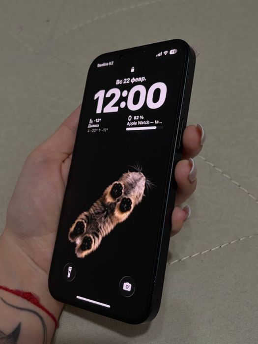 IPhone 13 в хорошем состоянии