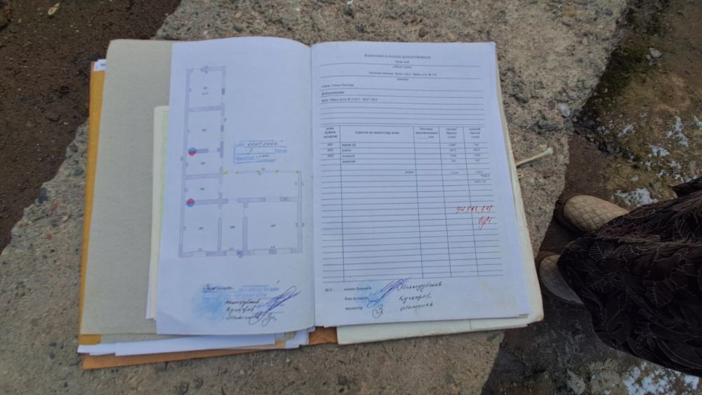 Зангота район эркин куча уй сотилади фасад 15.60 куча юузи