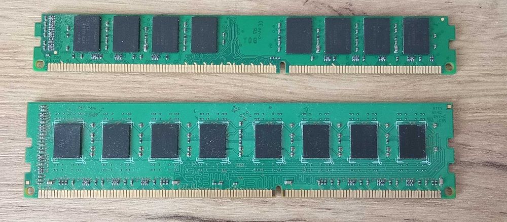 DDR3 1333 MHz 2 Гб х 2 шт, цена за пару.