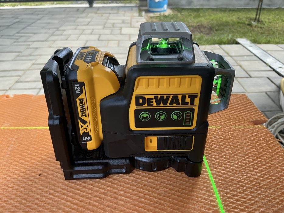 Vind laser  Dewalt DCE089G noi  doar corp nou neutilizat 2025  doar corp fara baterie