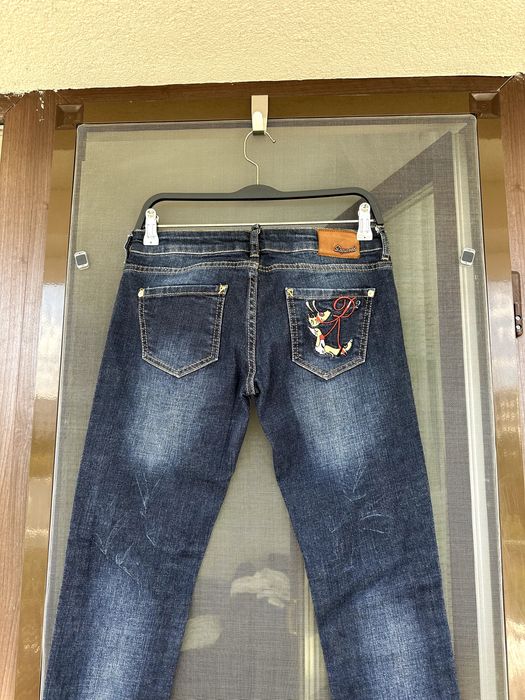 Дамски дънки DSQUARED2 - размер 28, Отлично състояние