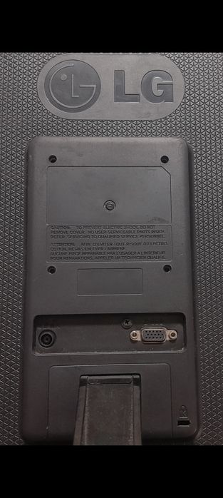 Продам бу манитор LG
