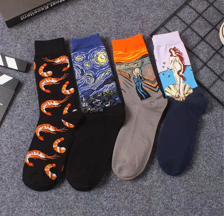 Набор необчных соврменных красивых носков с принтами