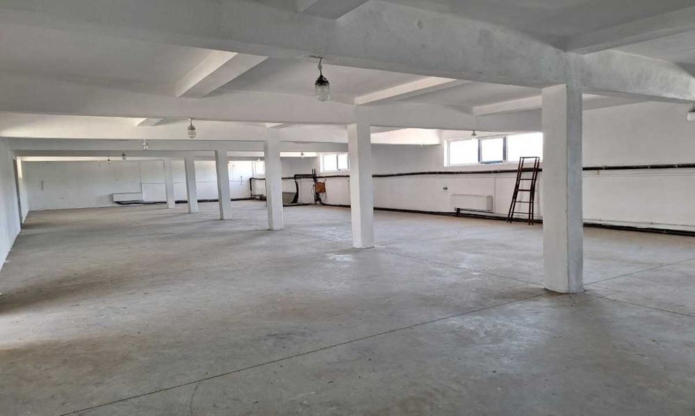 Дава се под наем Склад в Габрово, Беленци - 3000 кв.м за 11849.85 € - Снимка #1