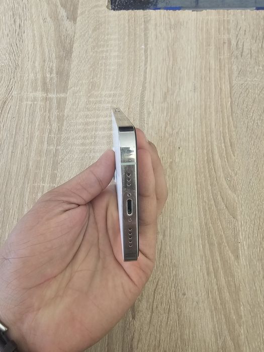 IPhone 12 pro с гарантию