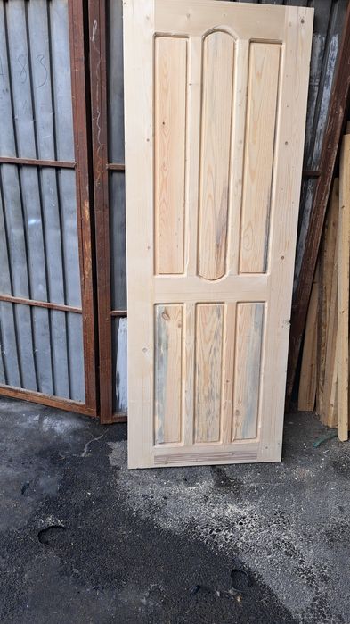 Двери деревянные  новый