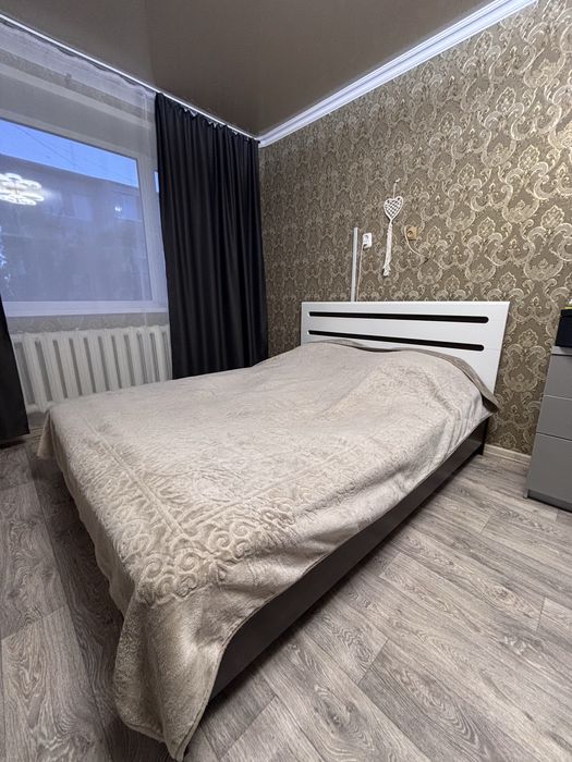 Продам двуспальную кровать