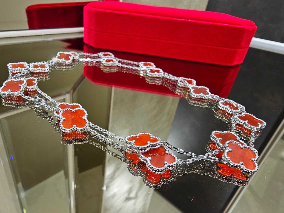 Van Cleef & Arpels VCA Silver Red Alhambra 20 Motifs Дамско Колие