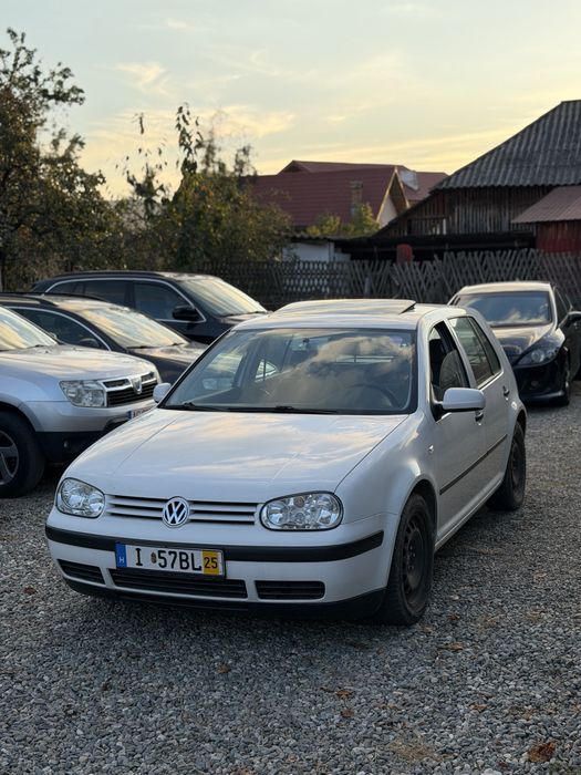 Vw Golf 4 Nr valabil 137.000 Km /fara daune /2001