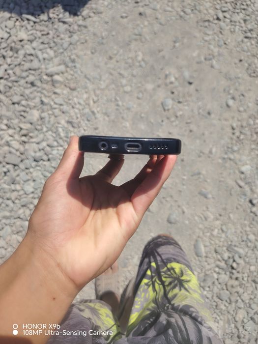 Redmi 8 xolati boladi ekran ozgina singan