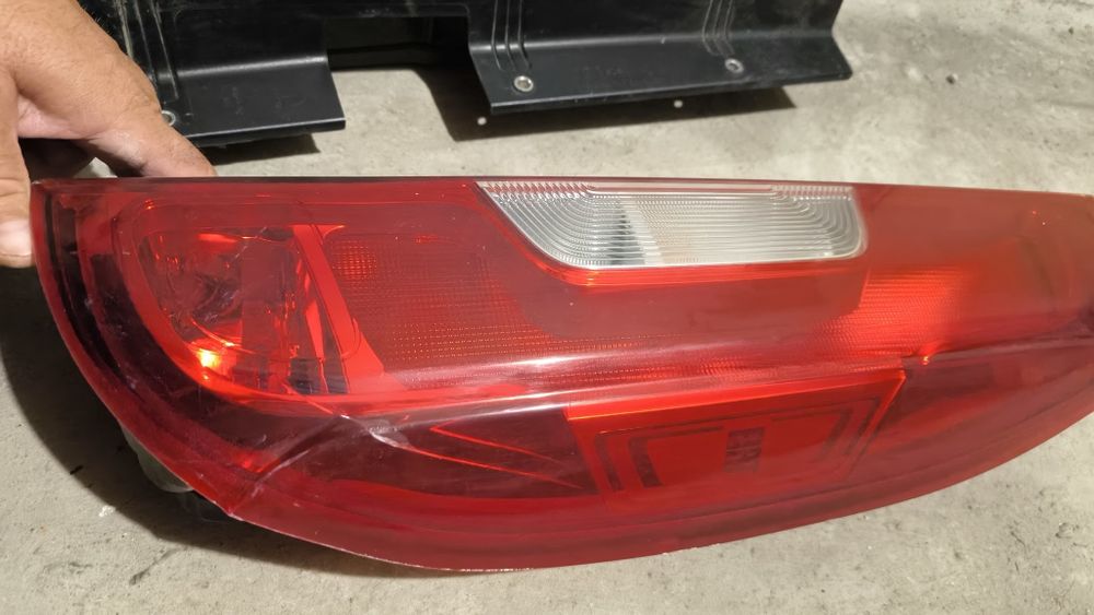 Задни стопове за Фиат Добло и Опел Комбо  2016