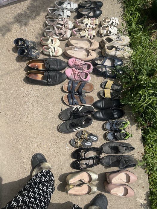 Отдам даром детские вещи