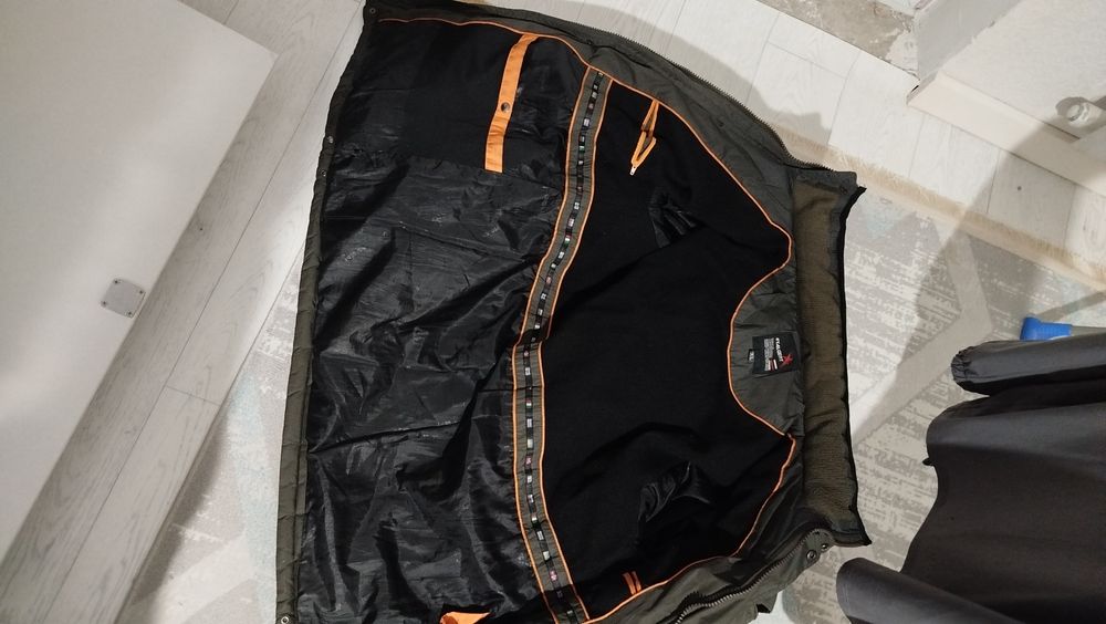 Куртка сатылады қыс