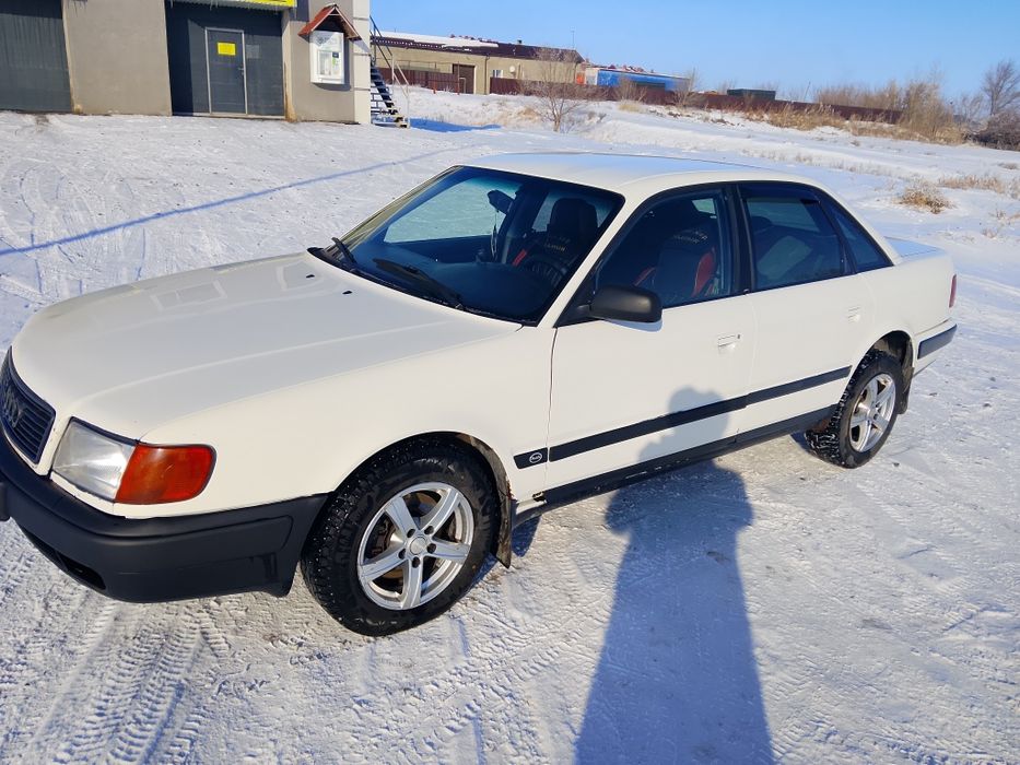 Ауди 100 С4 в отличном состоянии.