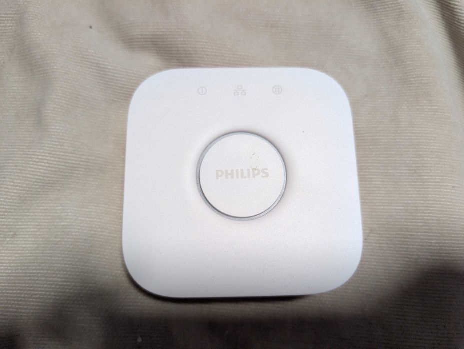 Philips Hue Bridge V2 Impecabil (Model Patrat) - Control Smart Home